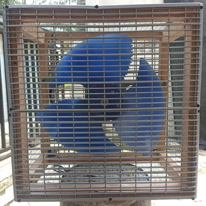 kipas angin blower ac dengan rangka kayu depan pakai bahan plastik seperti di gambar / tersedia 1pk-