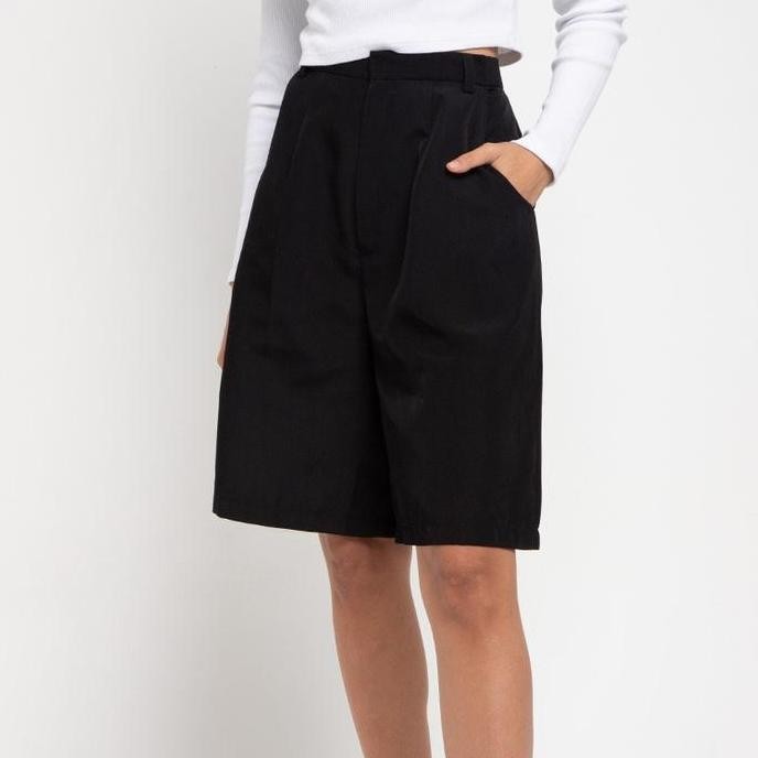 NEW - LLACES Clothing - Celana Pendek Wanita - Vogue Short - Black