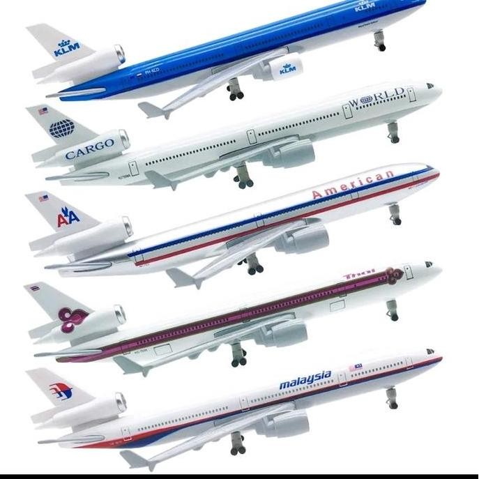 miniatur Diecast MD 11 ukuran 20 cm ada roda