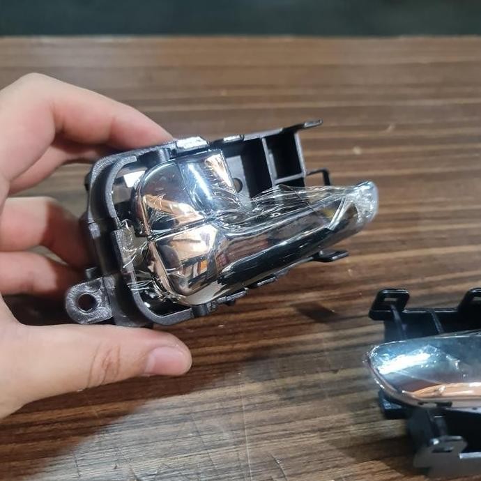 Handle Handel Pintu Dalam Nissan Xtrail T30 2003 - 2008 High Quality
