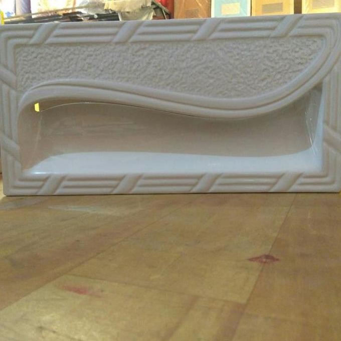 Promo ROSTER KERAMIK / LUBANG ANGIN anti tampias 20x40cm (KHUSUS GOJEK) COD