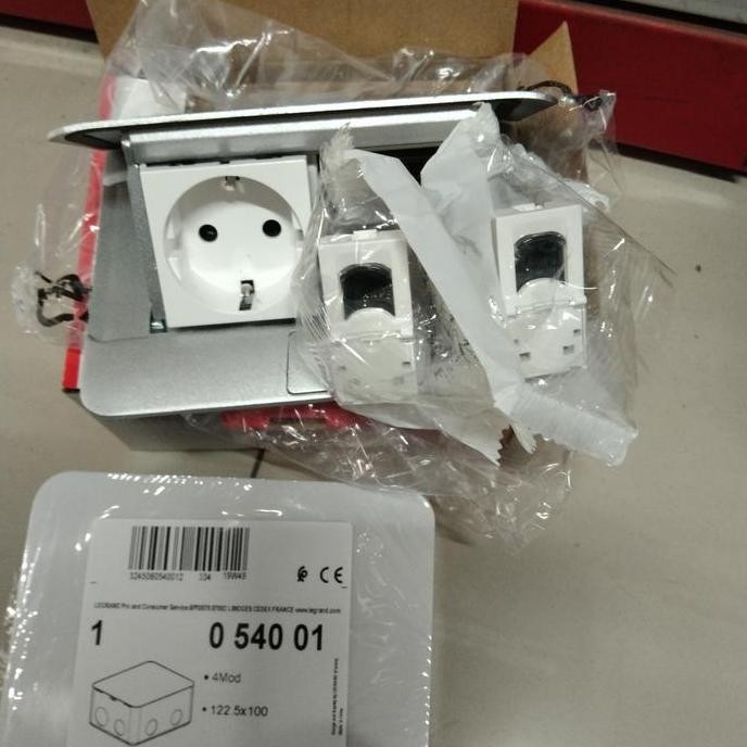 TERBARU - stop kontak lantai legrand (stop kontak arde+data cat6+data cat6)