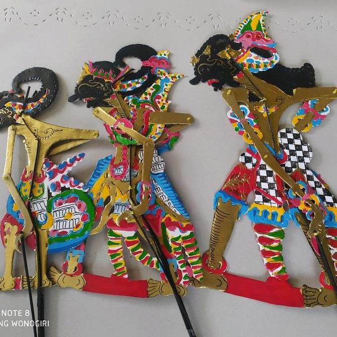 paket 3 wayang kulit kertas,,Bima,Anoman, Janoko, Gatotkaca,Rama, Wisanggeni, Brotoseno, ukuran stan