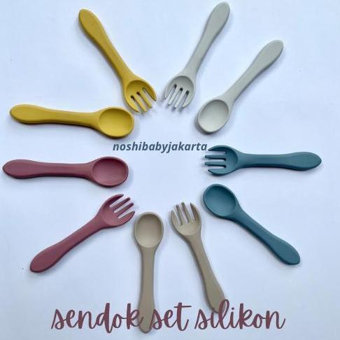 Sendok Garpu Silicone Baby & Toddler learning spoon