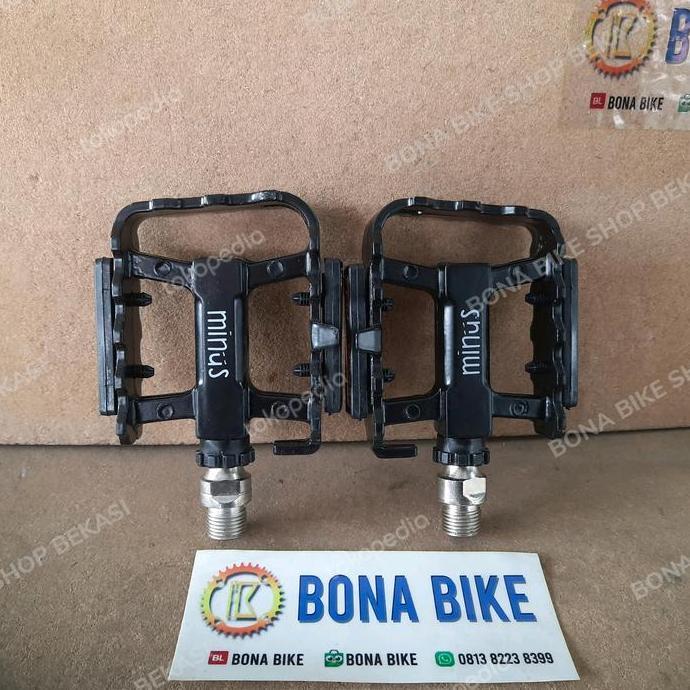 PEDAL XLR8 WELLGO ALLOY BEARING REFLECTOR