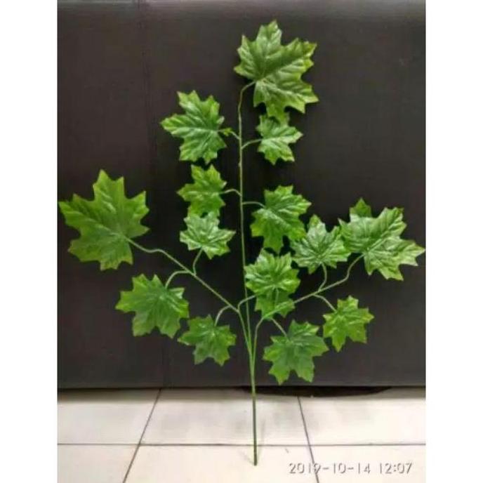 Best Seller Daun Maple Hijau dan Oren Artificial Tangkai Kawat Plastik Lentur untuk Hiasan Pohon Dek