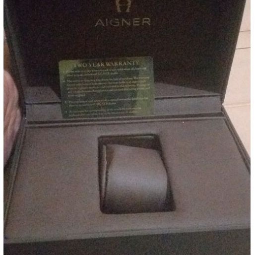 Box jam Aigner lengkap second