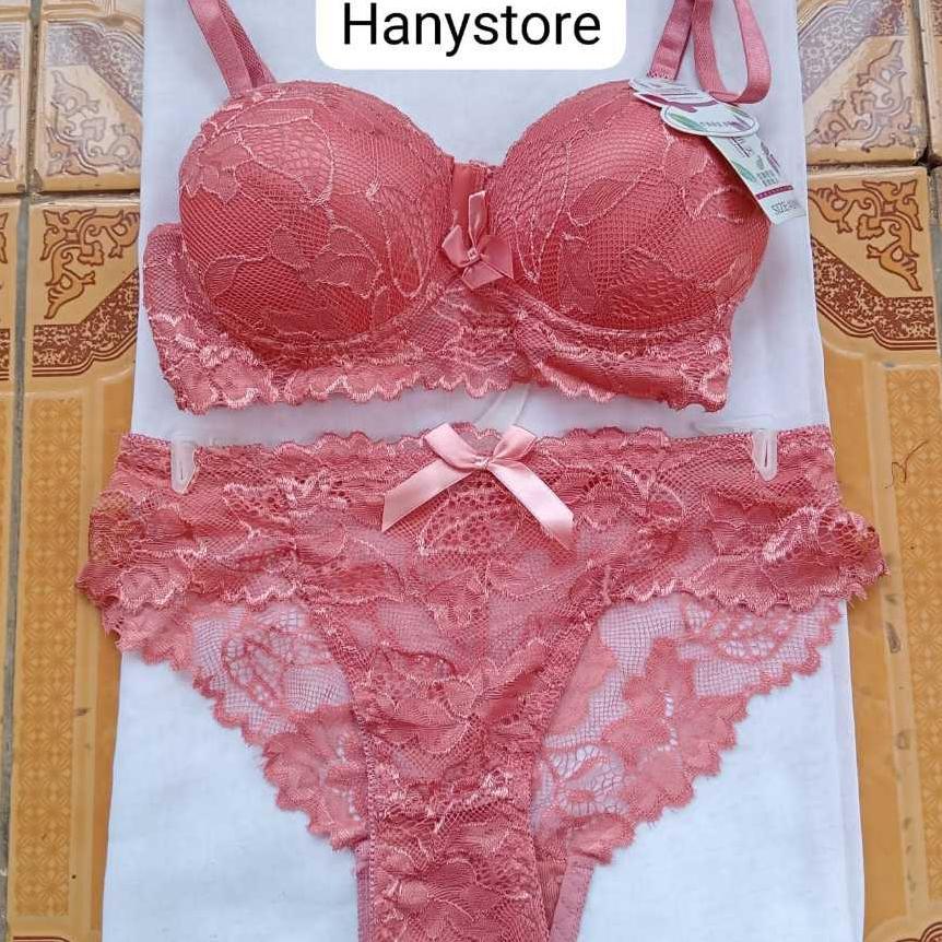 Satu Set  Pakaian Dalam Wanita/Model Bra Terbaru / Bra 1 Set Dan Cd Kekiniaan
