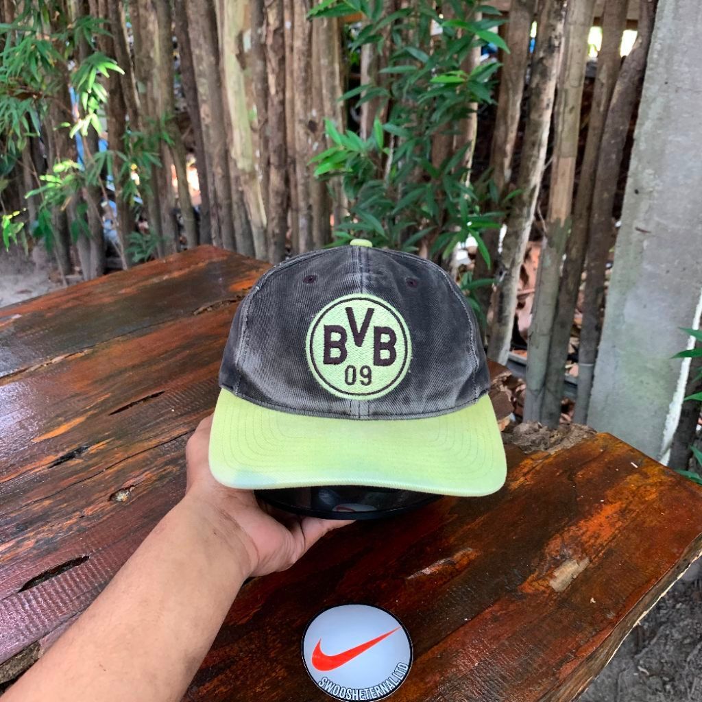Topi Vintage Nike Borussia Dortmund 90s Original Second