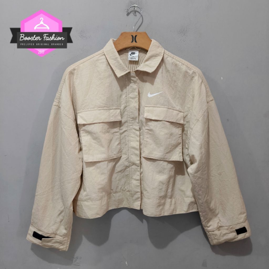 JAKET NIKE NSW ESSENTIAL CROP UTILITY ORI