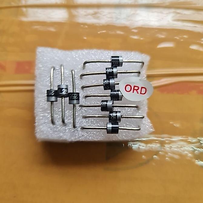 DIODA RL255 IC / TRANSISTOR ANTIU