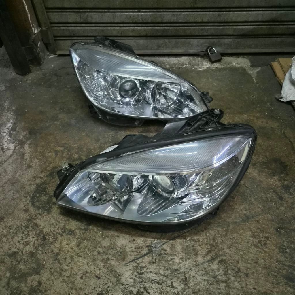 Headlamp Mercedes Benz C200 W204 Original