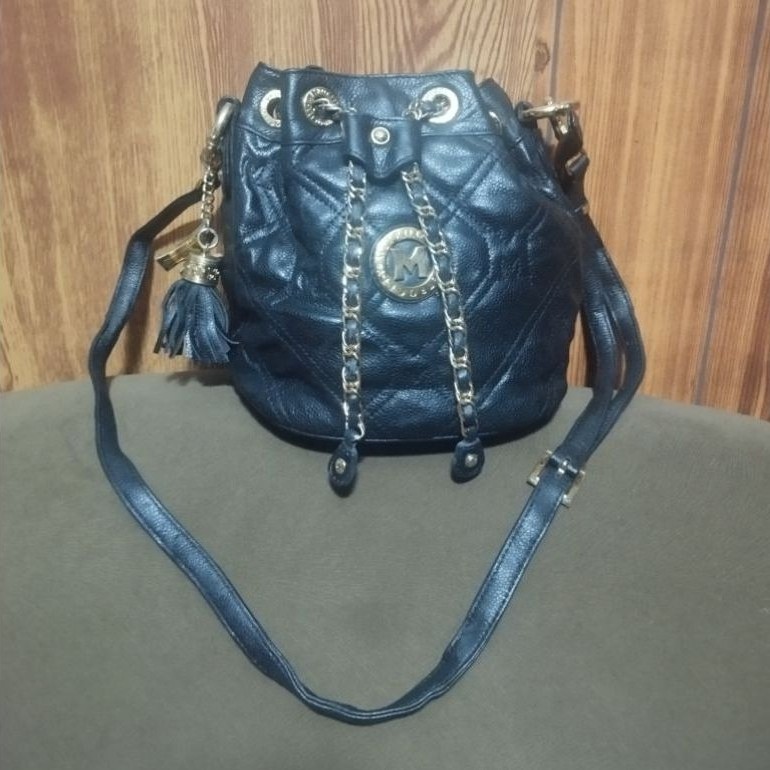 Metrocity Serut Preloved