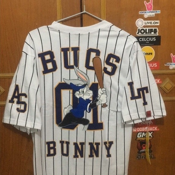 AEROSTREET X LOONEY TUNES BUGS BUNNY T-SHIRT
