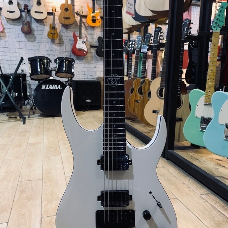 Gitar Elektrik Scorpion SE600 Model Superstrat
