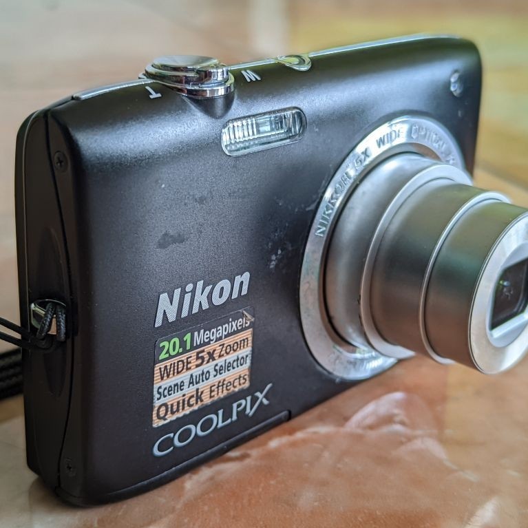 Nikon S2800
