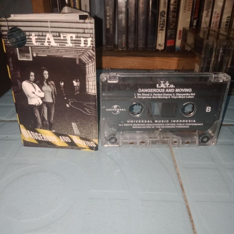Kaset Pita Tatu - Dangerous And Moving