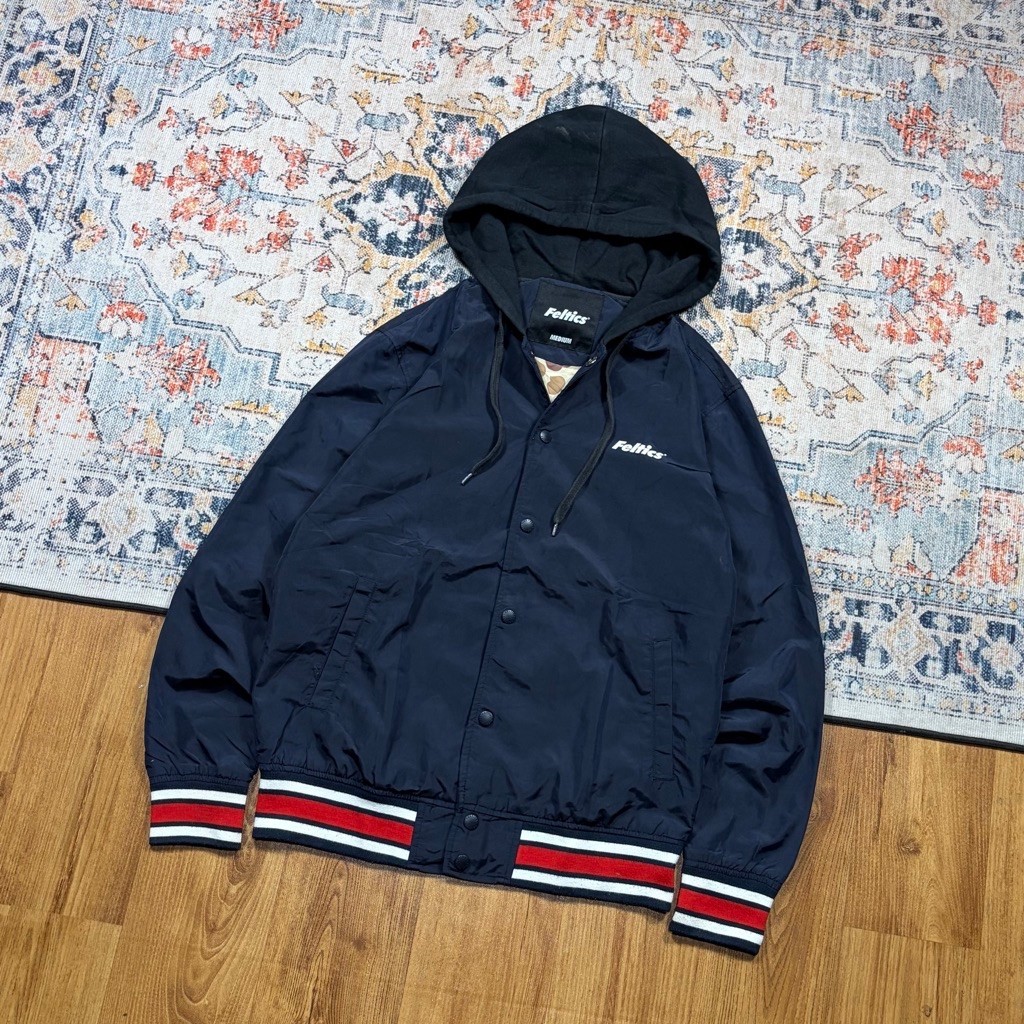 FELTICS VARSITY HOODED JACKE