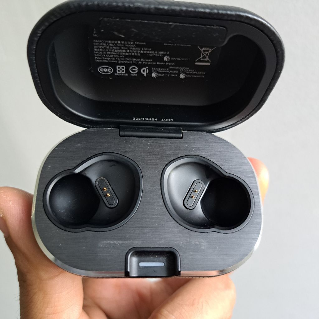 Bang & Olufsen Beoplay E8 2.0 True Wireless Headphones headset bo