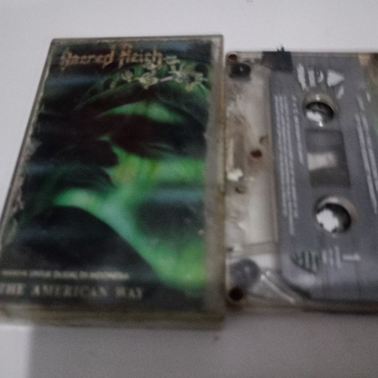 kaset sacred reich - American way