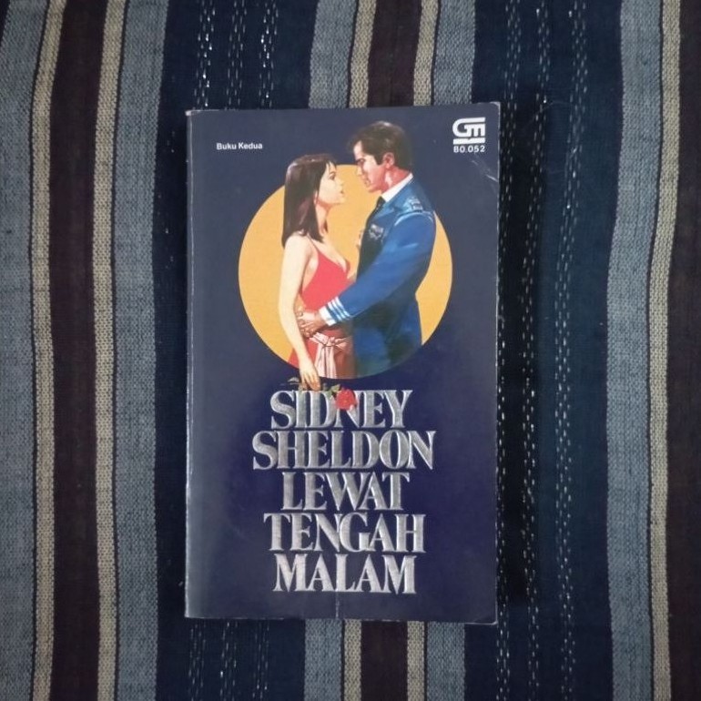 Lewat Tengah Malam - Sidney Sheldon