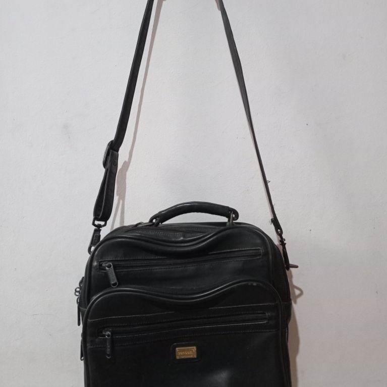 Tas Kulit Condotti