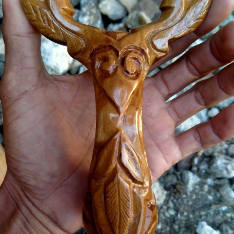 MBOTE, ketapel kayu ukiran/ ayonCATAPULT