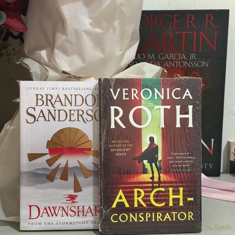 preloved brandon sanderson & veronica roth