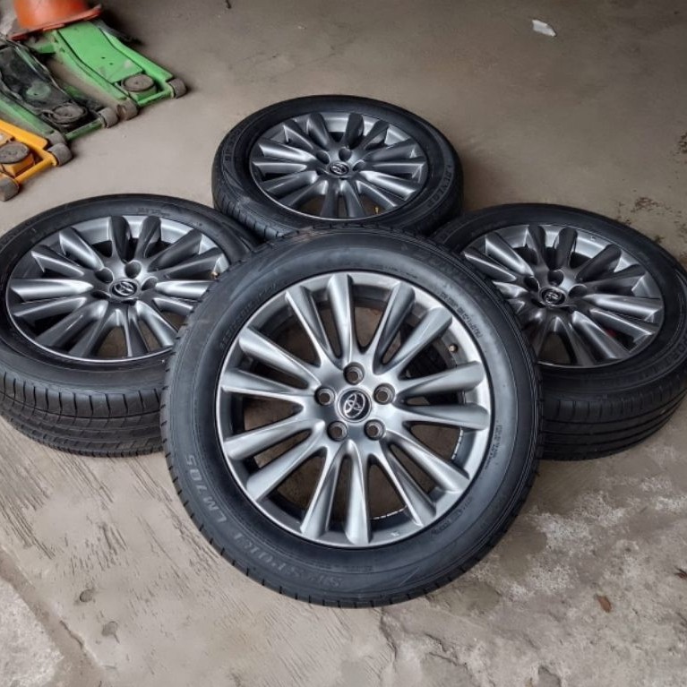Velg OEM Toyota Harrier r18. plus Ban ukuran 235/55 r18 merk Dunlop