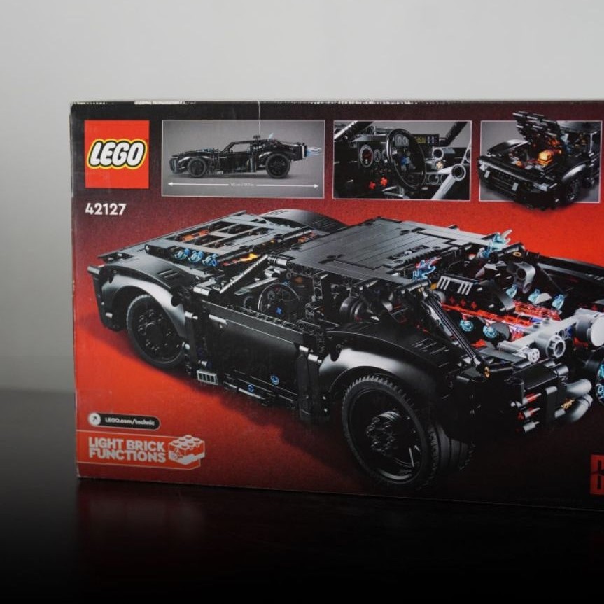 LEGO Technic 42127 The Batman Batmobile Original Sealed
