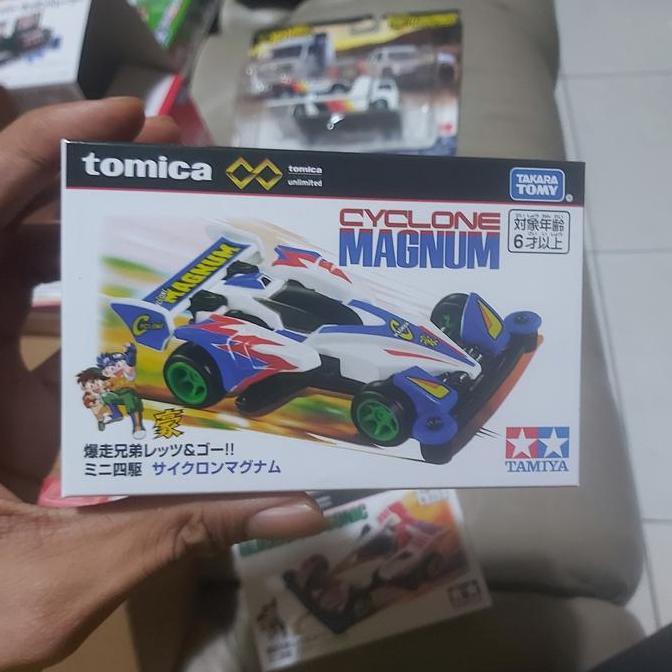 Tomica Premium Un 4WD Cyclone Magnum Diecast