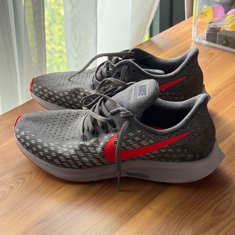 Nike Air Zoom Pegasus 35 Original Black Red 942851-006 Size 42 / US 8.5 – USED / BEKAS