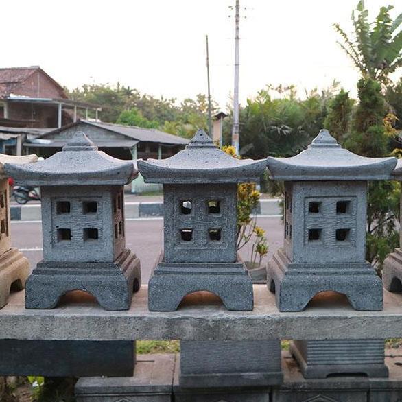 (PACKING KAYU) Lampu Taman Model Jepang Batu Cetak