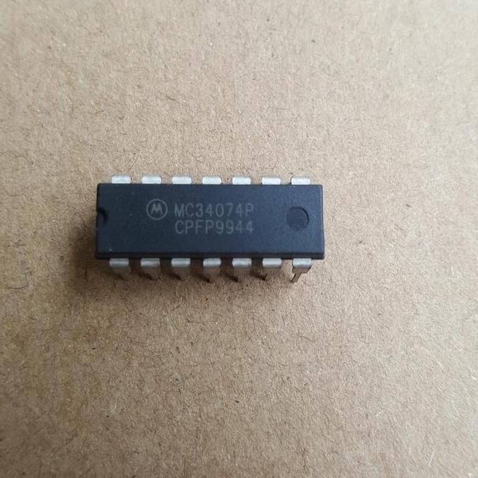 MC34074 / MC 34074 IC / TRANSISTOR AUM79