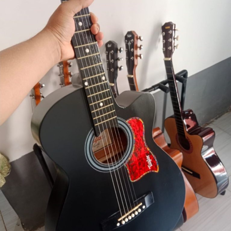 Gitar Taylor Hitam Doft tanem besi