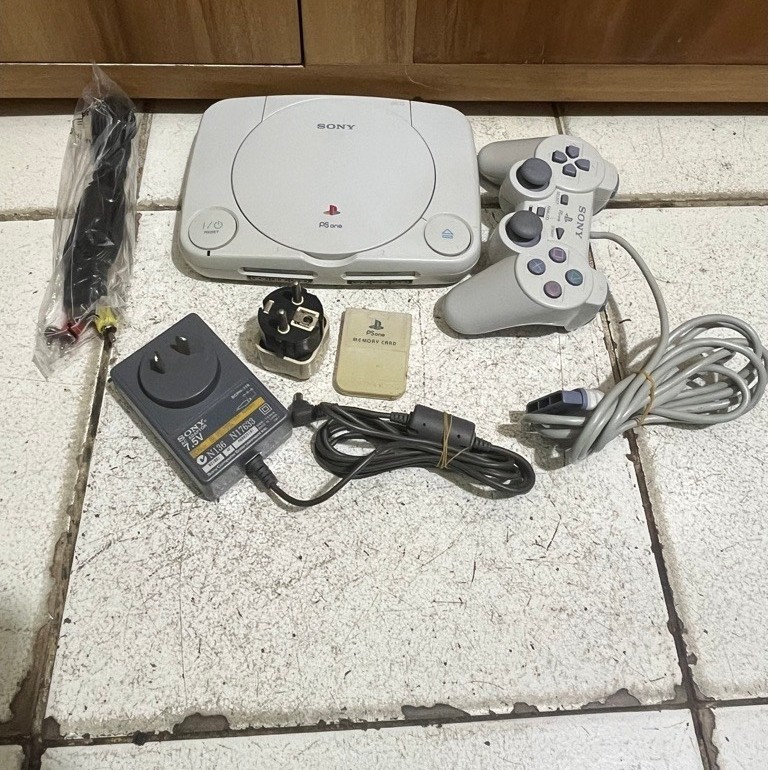 ps1 slim /ps one / ps1