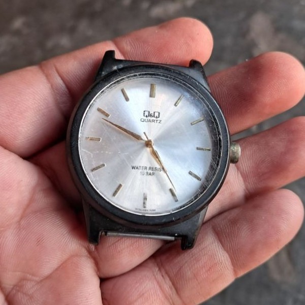 Jam tangan QNQ pria klasik original
