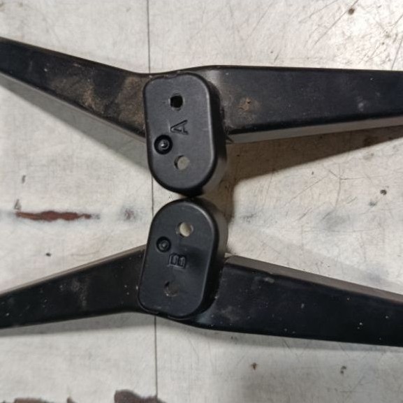 kaki cocaa 40cte6600/ 43s7g hitam