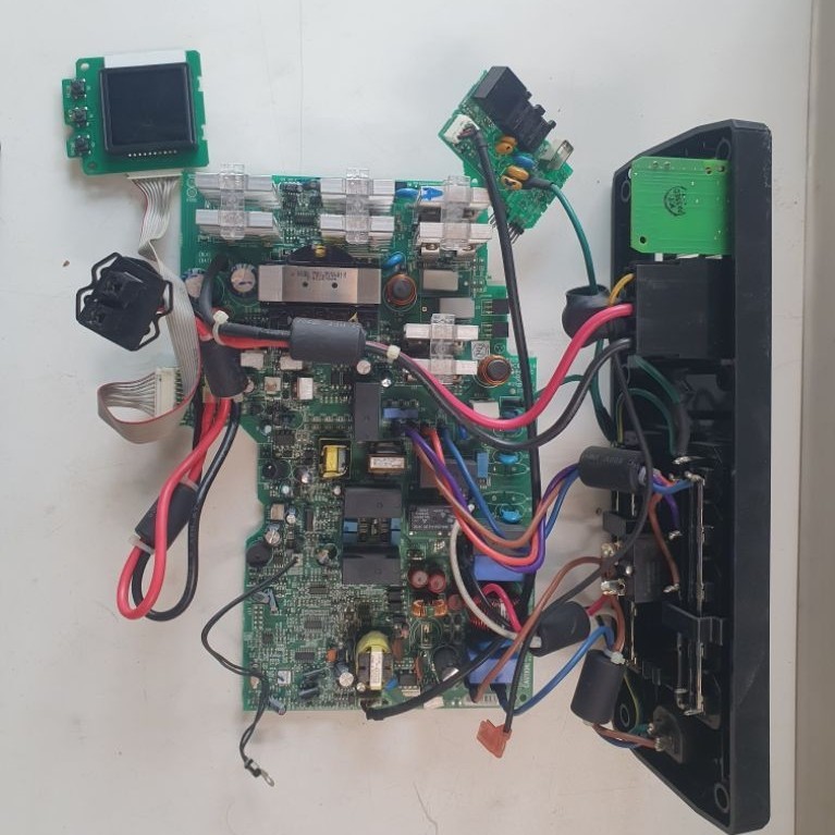 Mesin/Trapo UPS APC Back Pro 1500