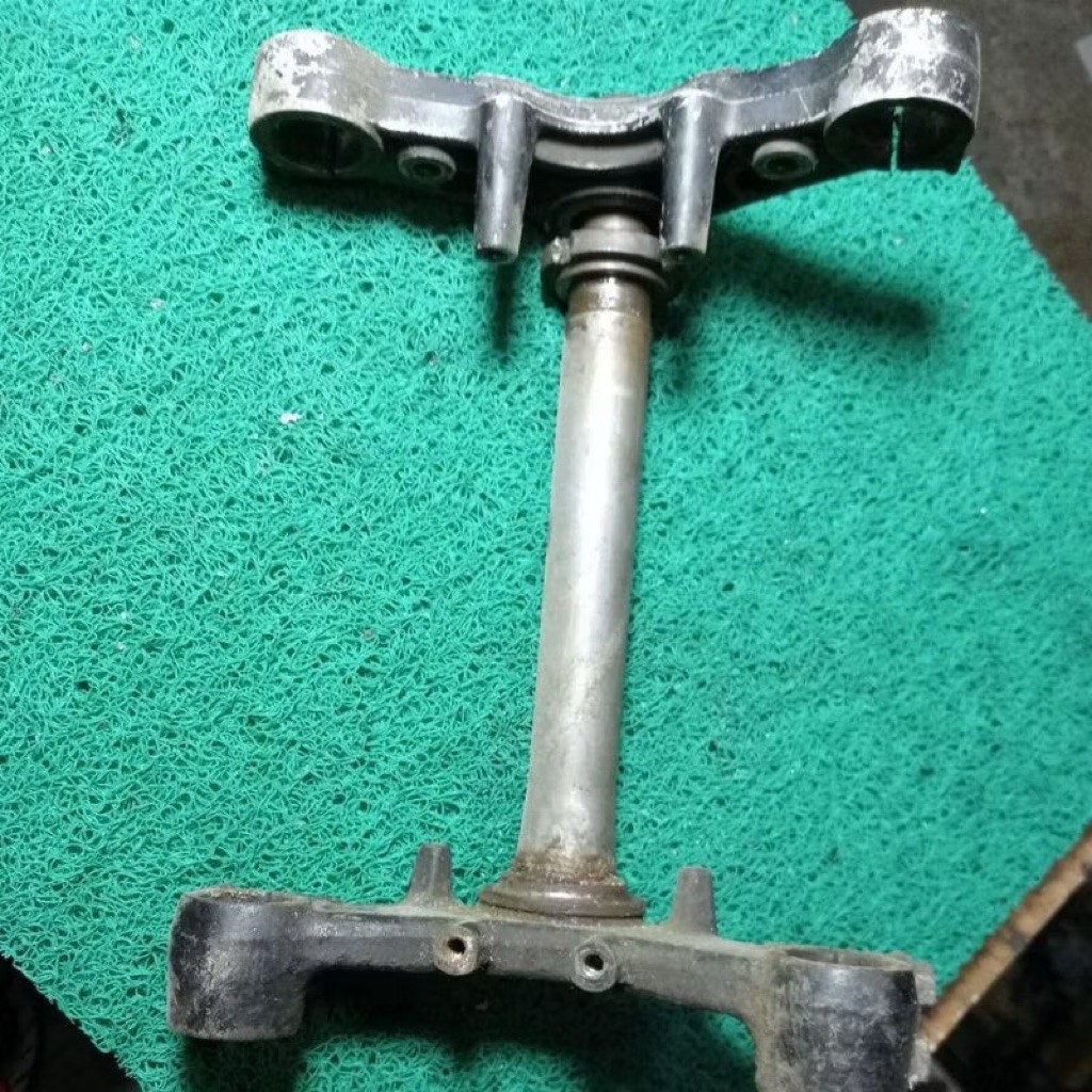 Set Segitiga Atas Bawah Suzuki Satria Fu Original
