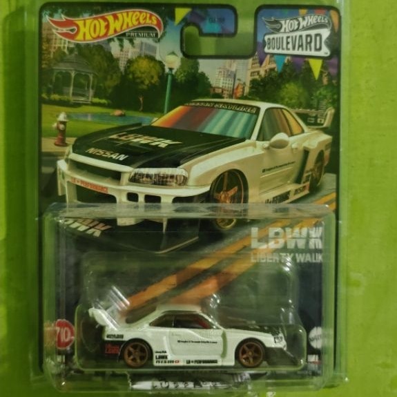Hotwheels Premium Nissan Skyline LBWK Putih