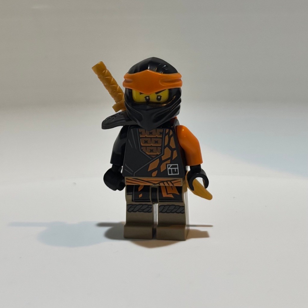 LEGO NINJAGO Cole Core njo0720 Original Minifigure 2022 + Katana & Scabbard Bekas