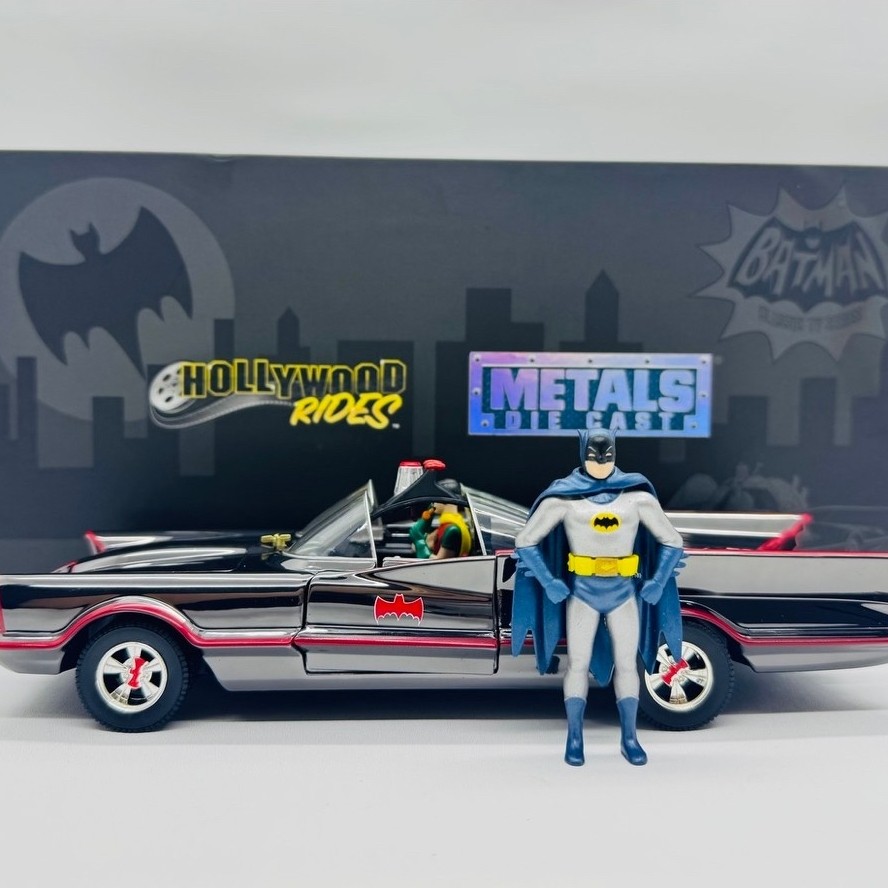 Jada Black Chrome 1966 Batmobile Diecast Scale 1/24