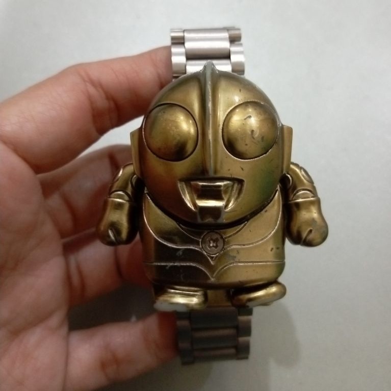 Vintage 1989 Bandai Ultraman Digital Robot Watch