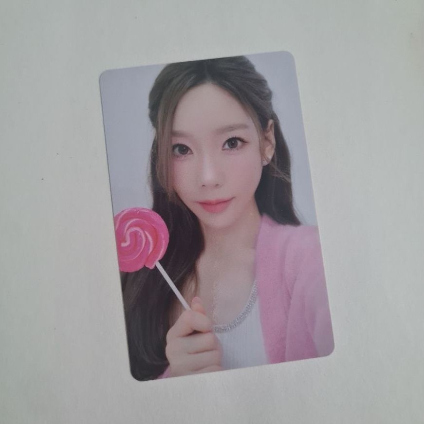 [CLEARANCE SALE] Official Photocard SNSD (GIRLS GENERATION) - TAEYEON (SMTOWN CONCERT)