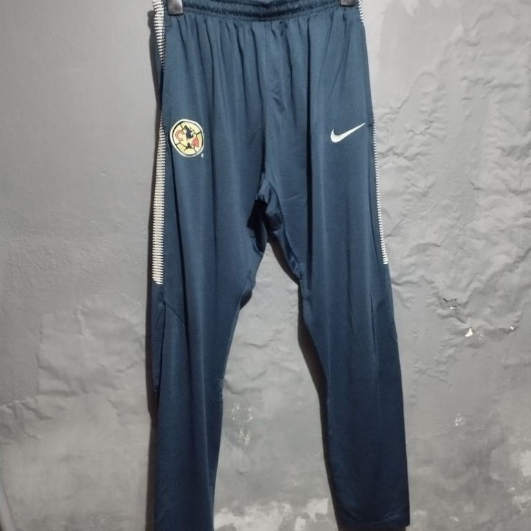 Celana Training Nike