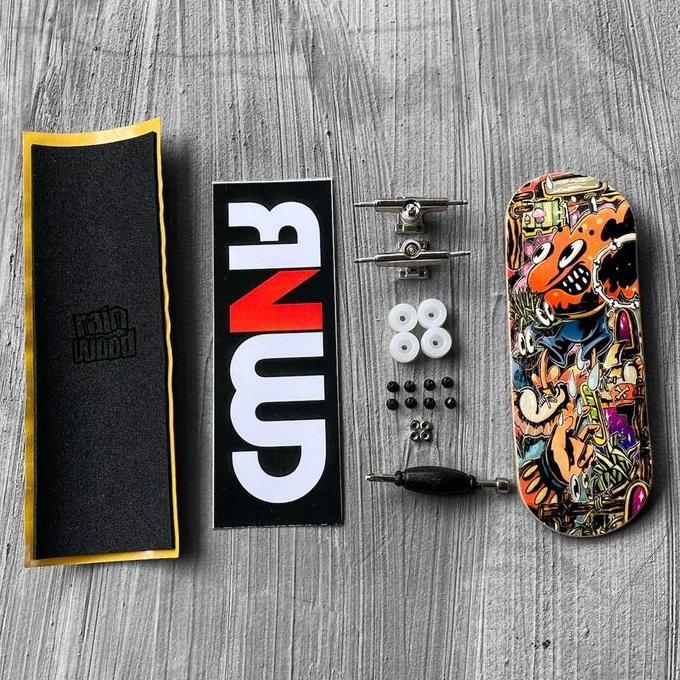 Rainwood Fingerboard Fire Skate