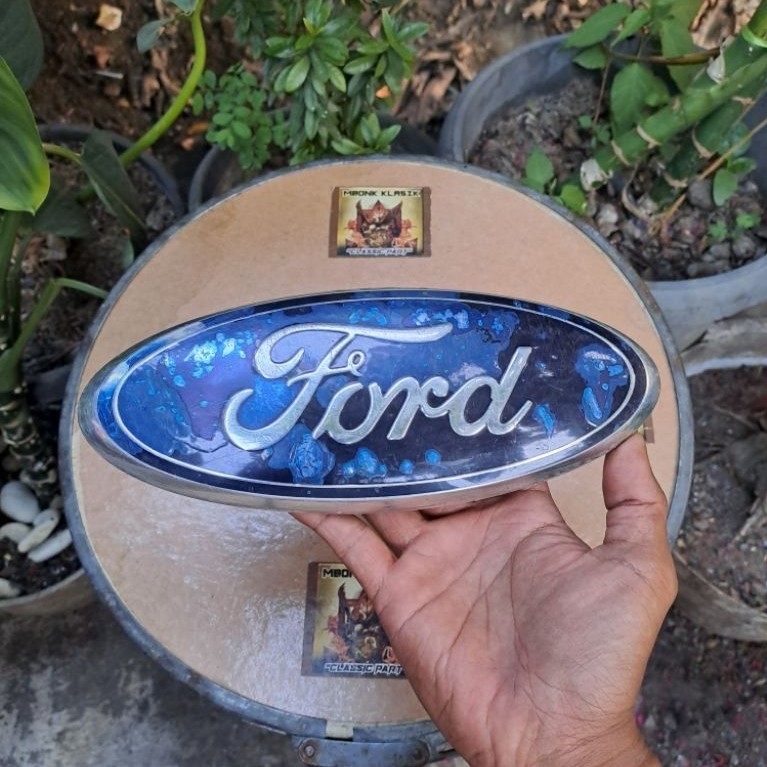 logo emblem gril bagasi ford ranger f-150 22.5 cm ORIGINAL MADE IN MEXICO emblem pintu bagasi ford r