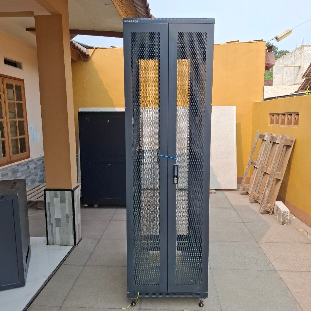 Rack Server Indorack 42U Bekas
