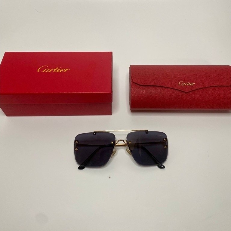 Kacamata Hitam Cartier Model Rimless Frame Emas dengan Kotak dan Case Merah
